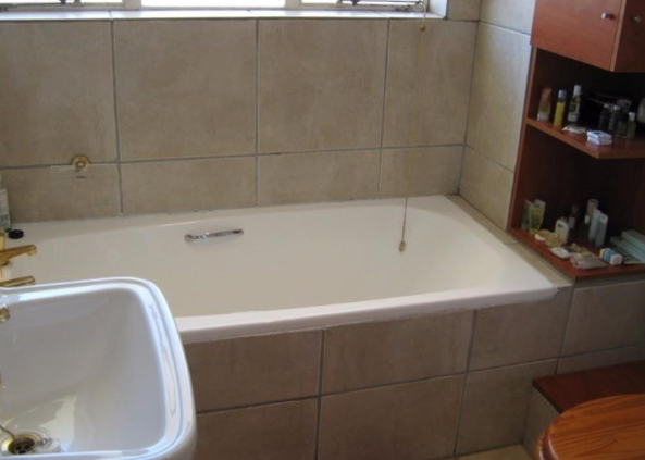 To Let 2 Bedroom Property for Rent in Green Point Western Cape